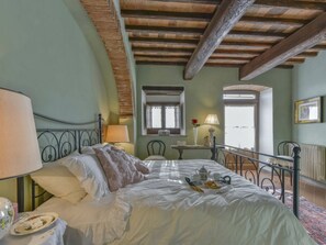 7 bedrooms, iron/ironing board, WiFi - Magnificent villa in the countryside near Pistoia. Pool, Airco, BBQ (Serravalle Pistoiese)