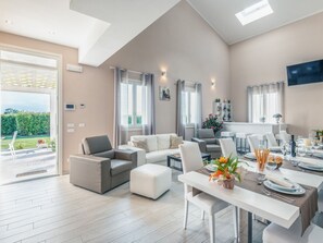 Fernseher, Stereoanlage