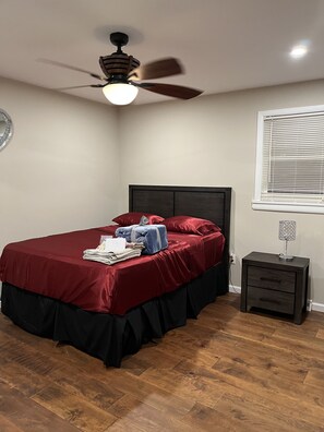 3 Schlafzimmer, Bügeleisen/Bügelbrett, WLAN, Bettwäsche