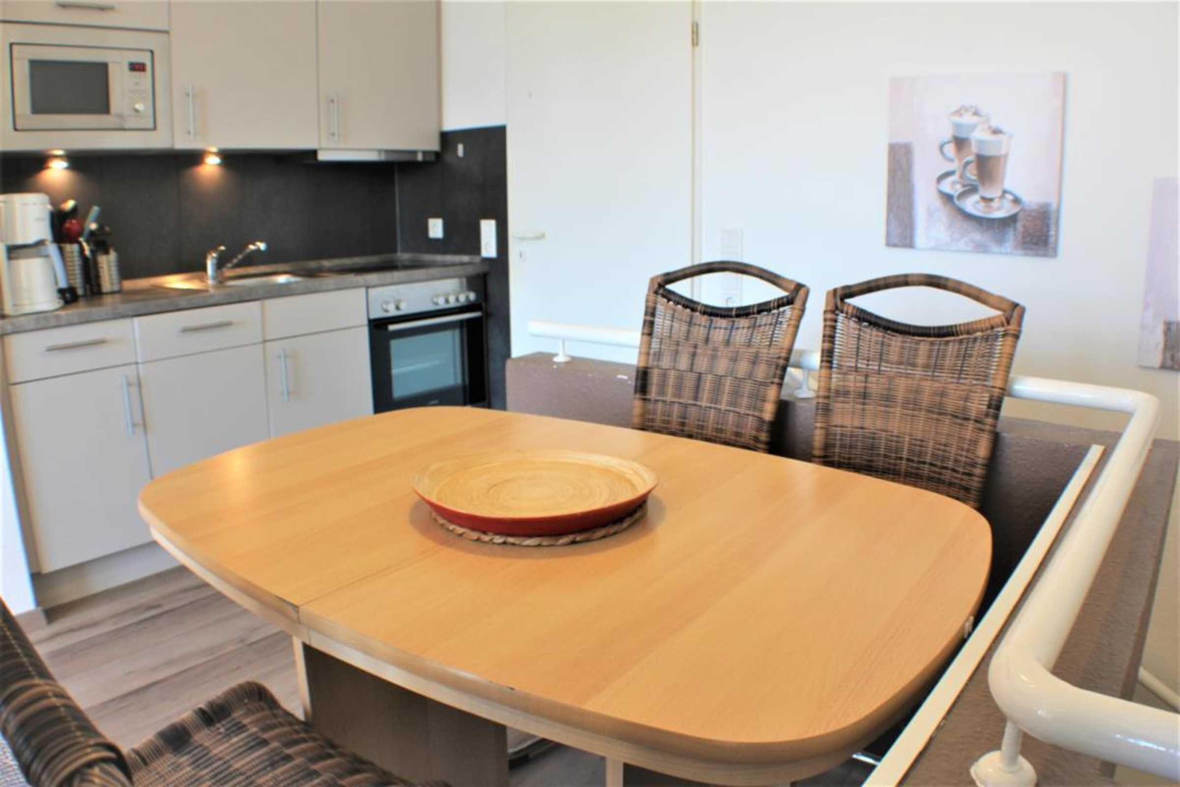 Réfrigérateur, micro-ondes, four