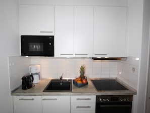 Køleskab, mikrobølgeovn, ovn, opvaskemaskine