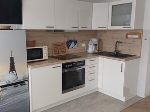 Fridge, microwave, oven