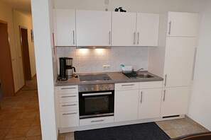 Køleskab, mikrobølgeovn, ovn, opvaskemaskine