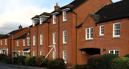 Lichfield 2-bed whole apartment