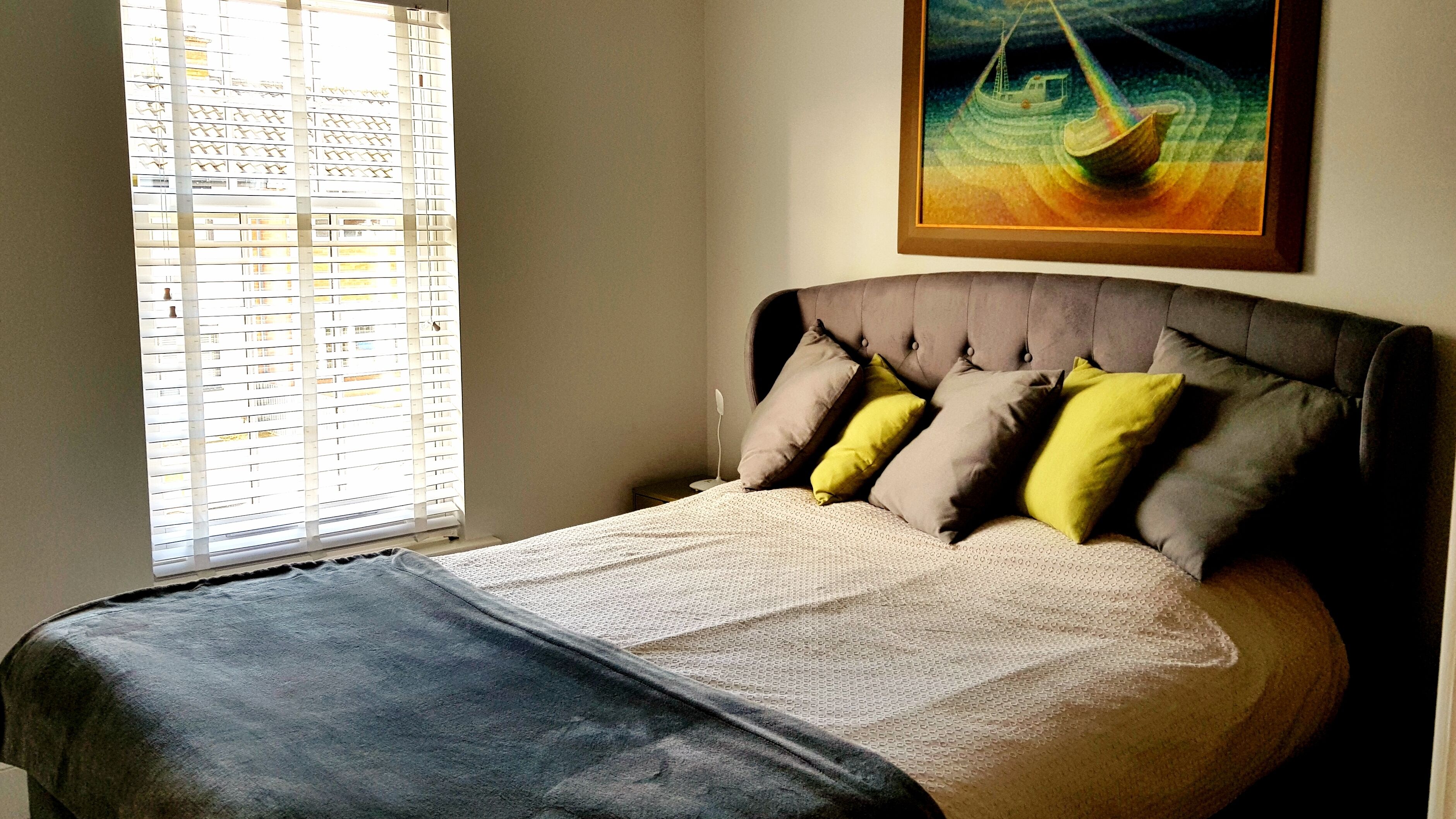 2 bedrooms, desk, iron/ironing board, WiFi
