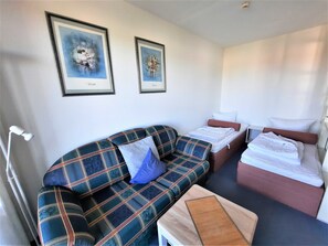 Unclassified image, 4 of 19, button