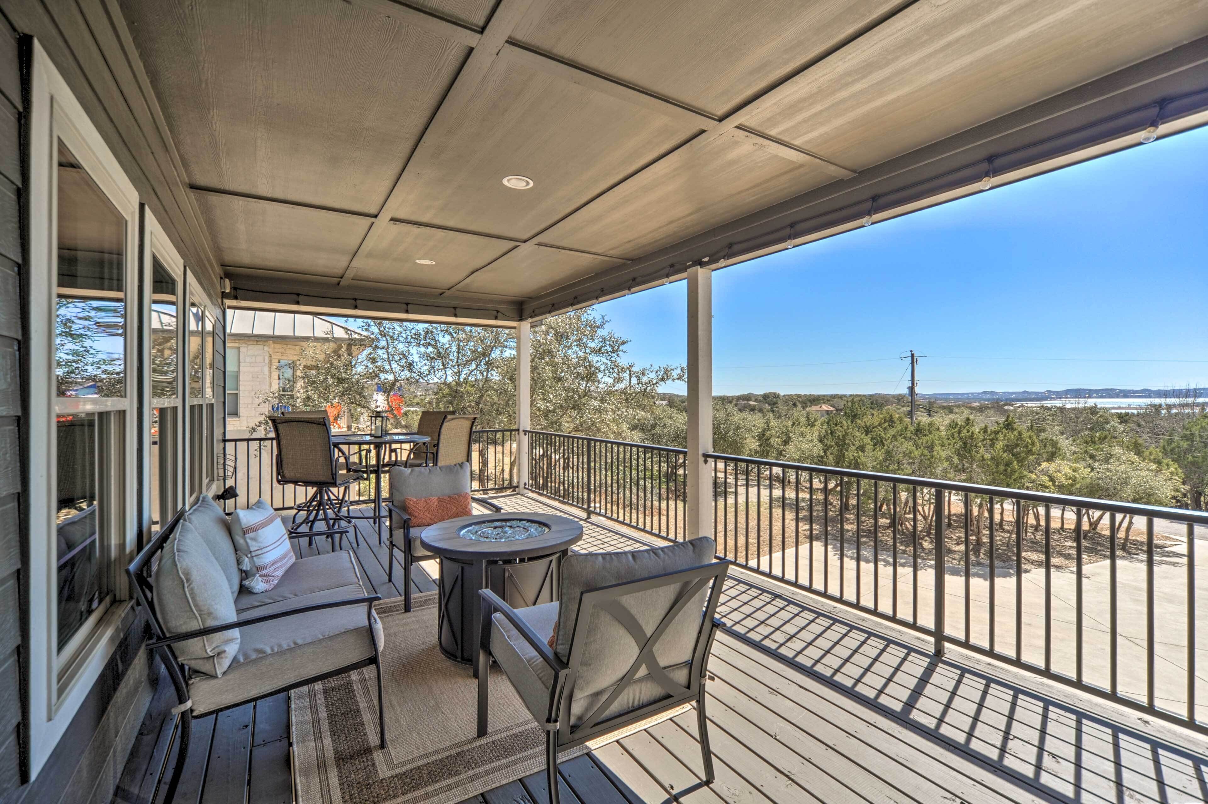 Luxe Canyon Lake Home w/ Gorgeous Lake Views!