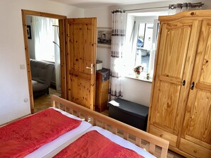 2 bedrooms, iron/ironing board, free WiFi, bed sheets - HoLiDay ApartMENT Allgäu (Ottobeuren)