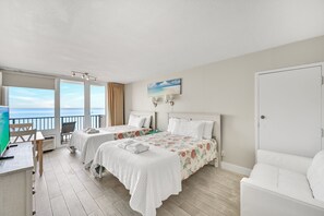 1 bedroom, desk, iron/ironing board, free WiFi - Sandestin Bayside Studio, Spectacular Bay Views (Miramar Beach)
