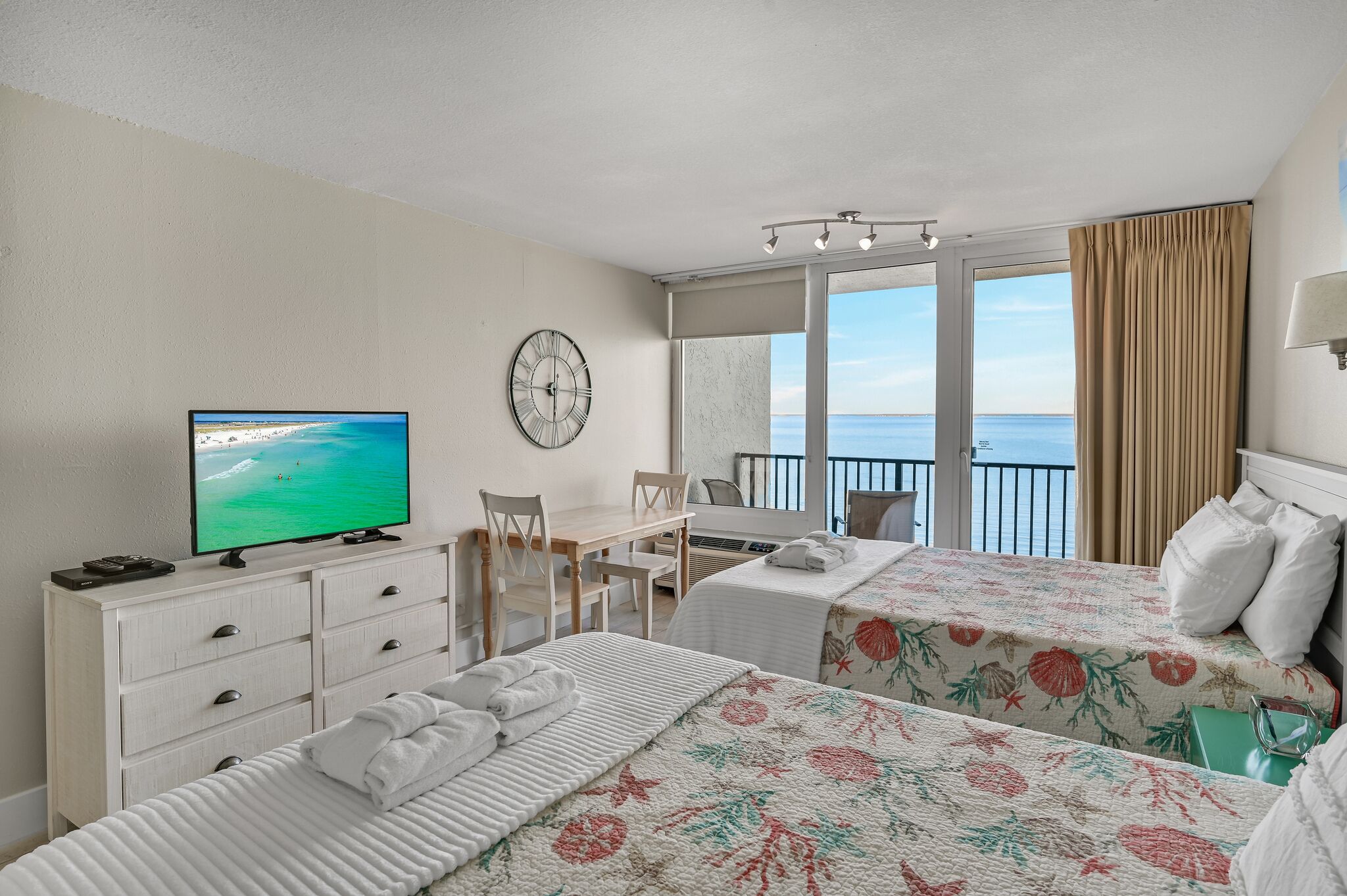 Sandestin Bayside Studio, Spectacular Bay Views