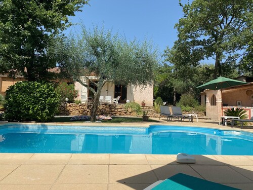 Villa with private pool between Land and Sea