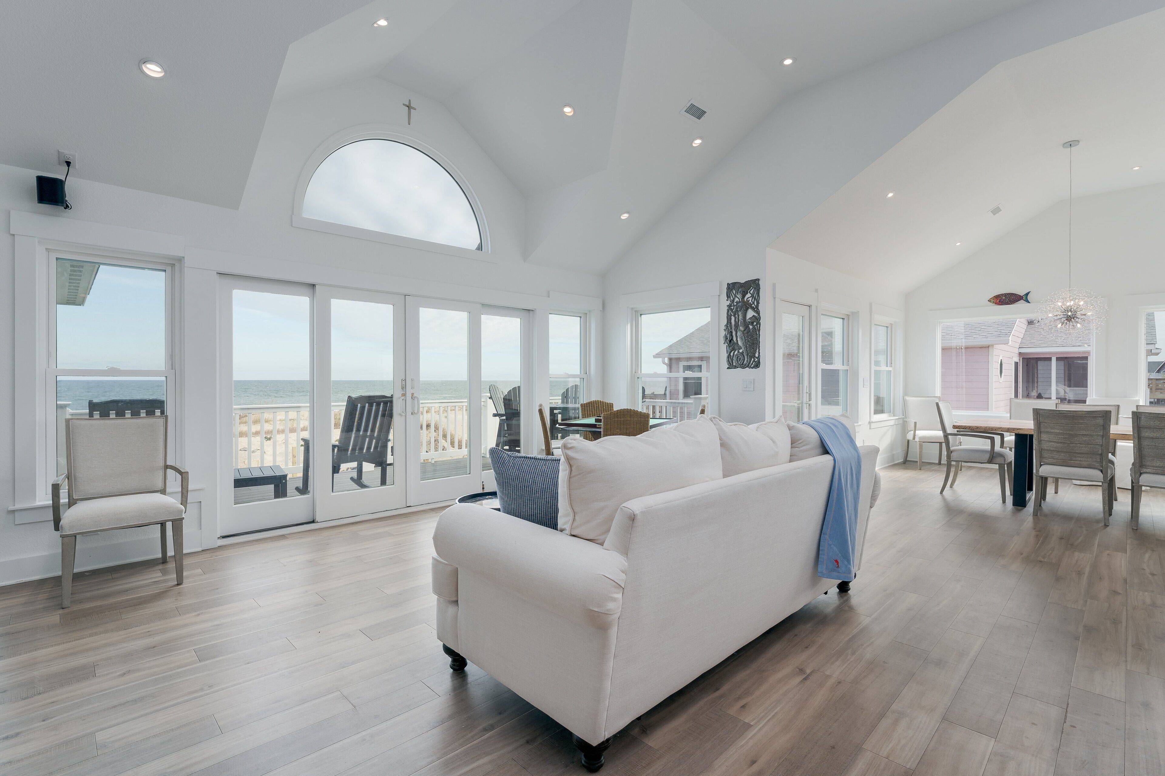 Flat-screen TV, fireplace, video games, DVD player