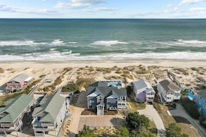 On the beach - 5950- Sea Stars, | Oceanfront | Nags Head | Sleeps 16 (Nags Head)