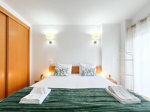 1 多间卧室、熨斗/熨衣板、免费 WiFi、床单