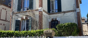 Villa near beach and shops
