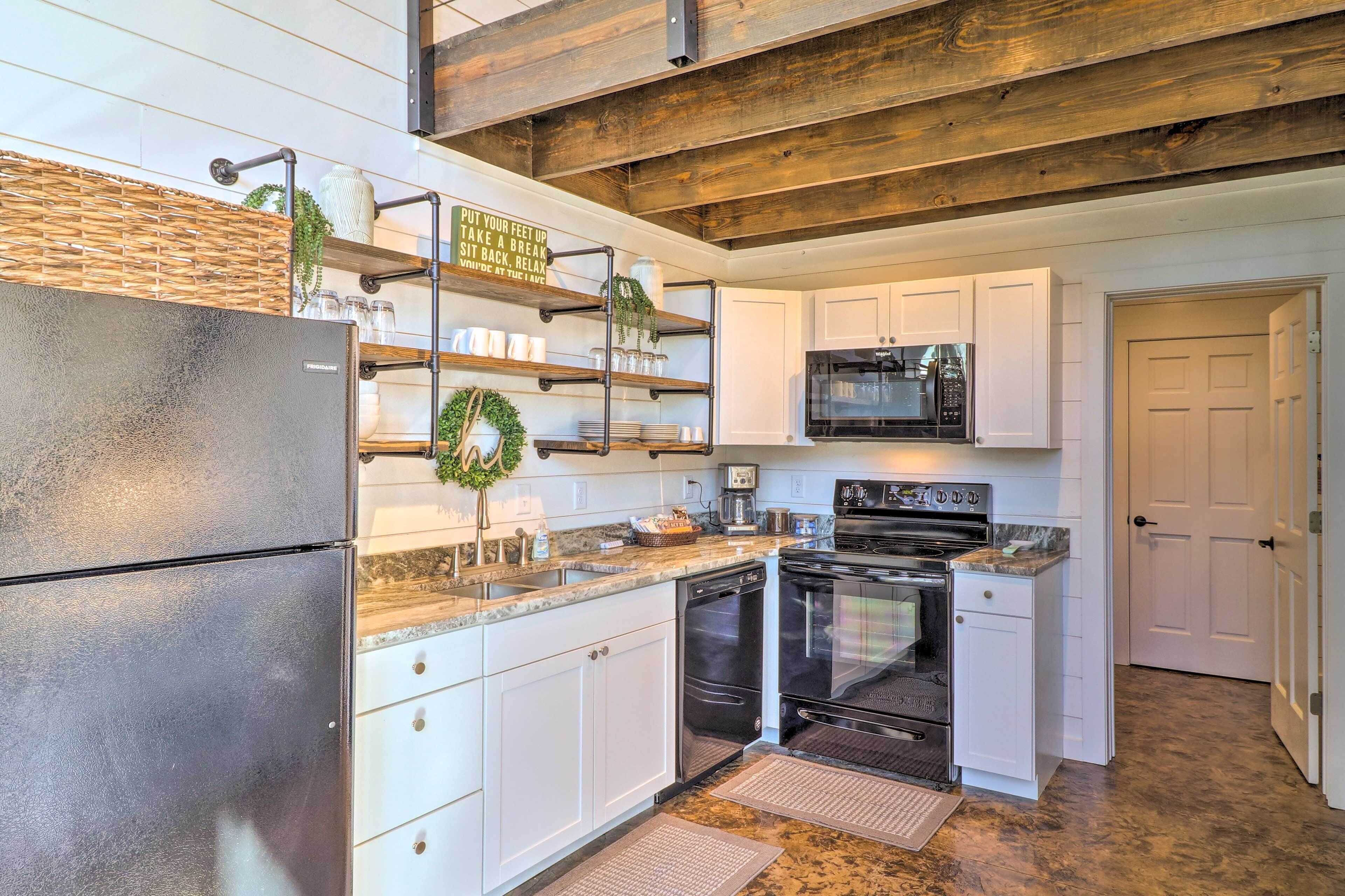 Brilliant Lakefront Cabin w/ Wraparound Deck!