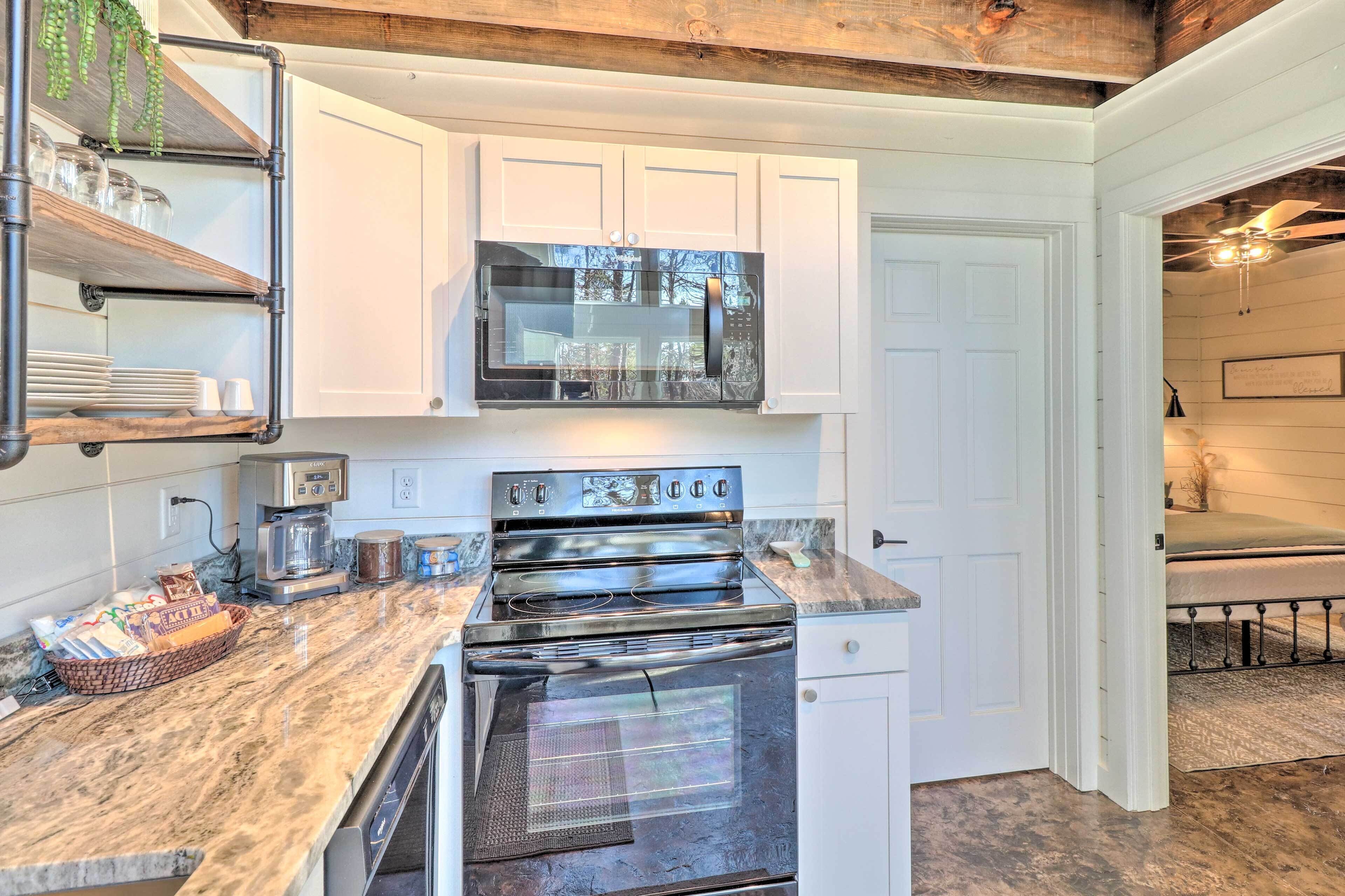 Brilliant Lakefront Cabin w/ Wraparound Deck!