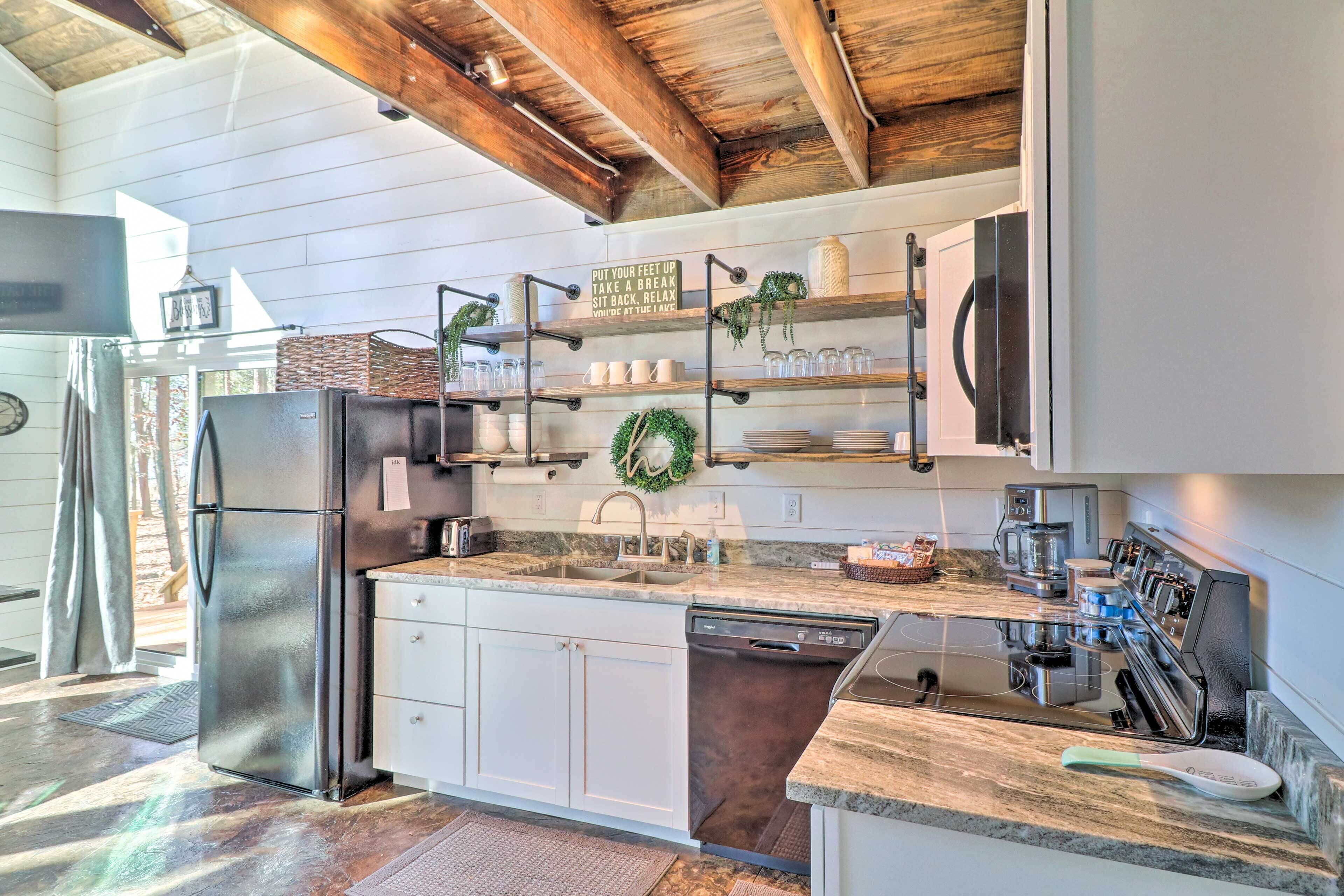 Brilliant Lakefront Cabin w/ Wraparound Deck!