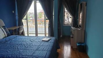 6 chambres, bureau, Wi-Fi gratuit, draps fournis