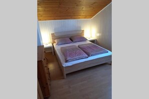 4 camere, ferro/asse da stiro, Wi-Fi gratuito, lenzuola