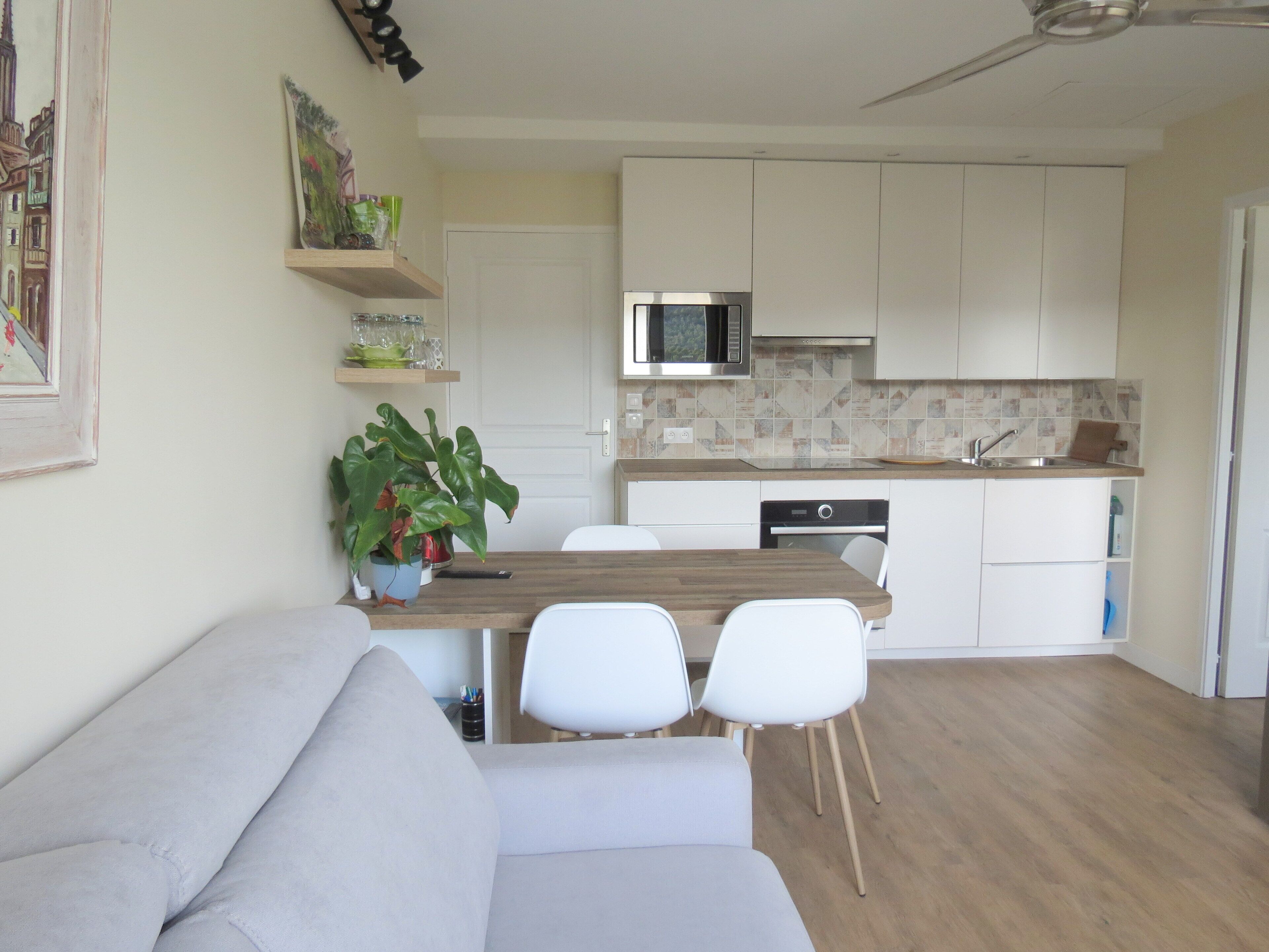 T2 in villa pool gate Carcassonne