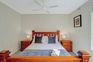 3 dormitorios, tabla de planchar con plancha, wifi y ropa de cama