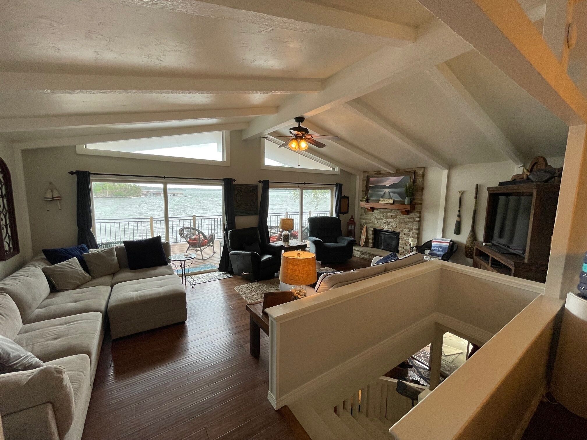 Waterfront Lake Home, Large Deck, Dock, Fish, Swim, Relax, Close to Tulsa & Town