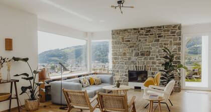 Großzügige Villa im MidCentury Stil mit Blick über Brixen und privatem Whirlpool