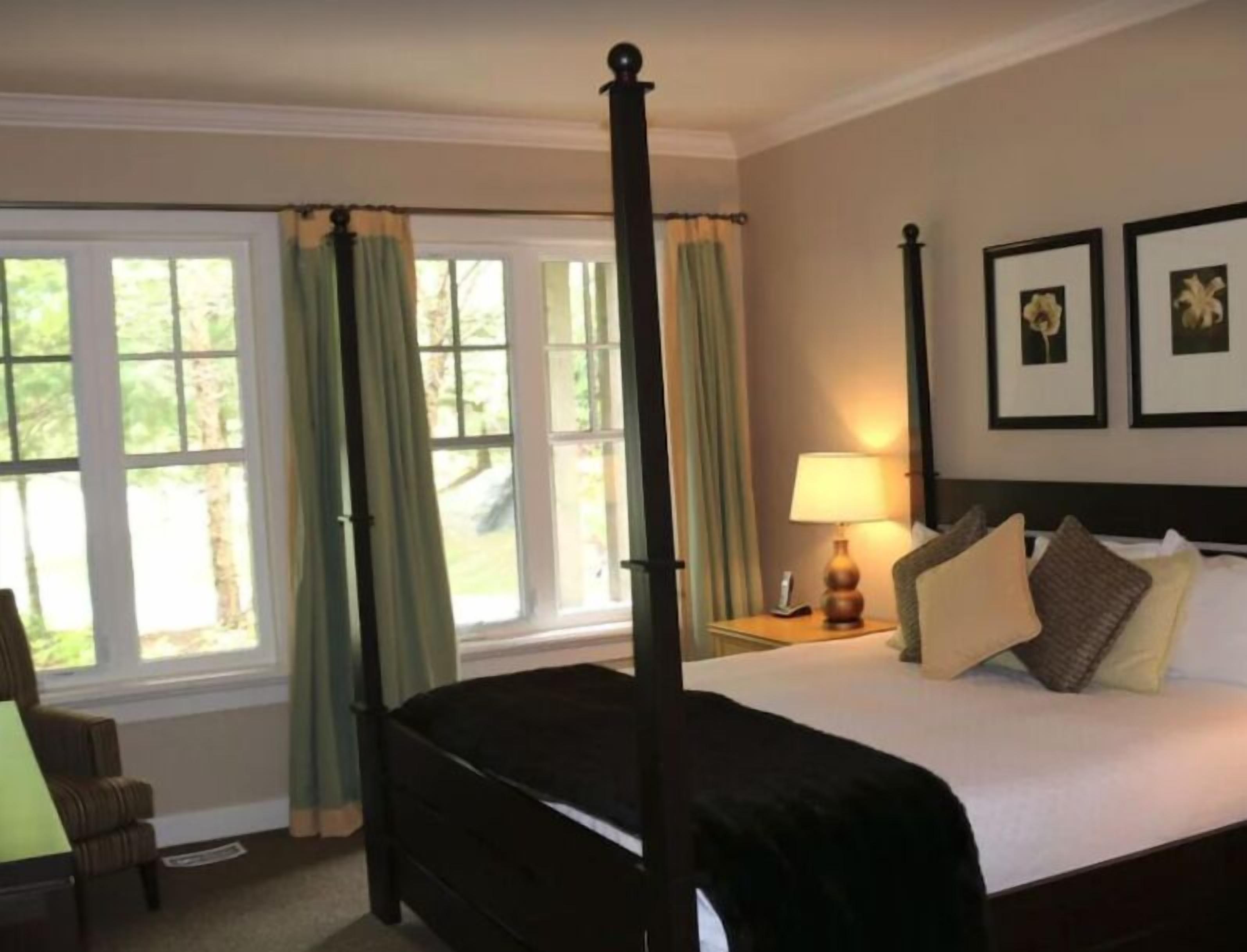 Year Round Muskoka Cottage