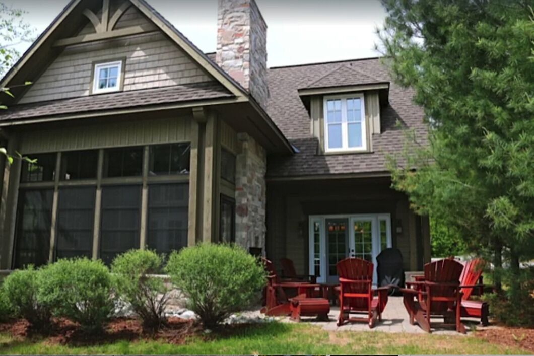 Year Round Muskoka Cottage