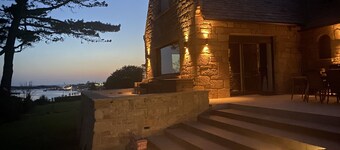 Seaside house with spa