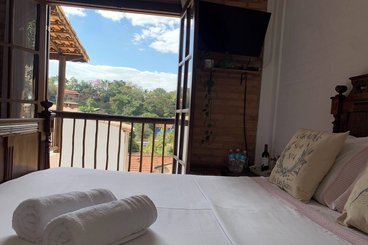 Panoramic Room | Pillowtop beds, WiFi (free), bed sheets