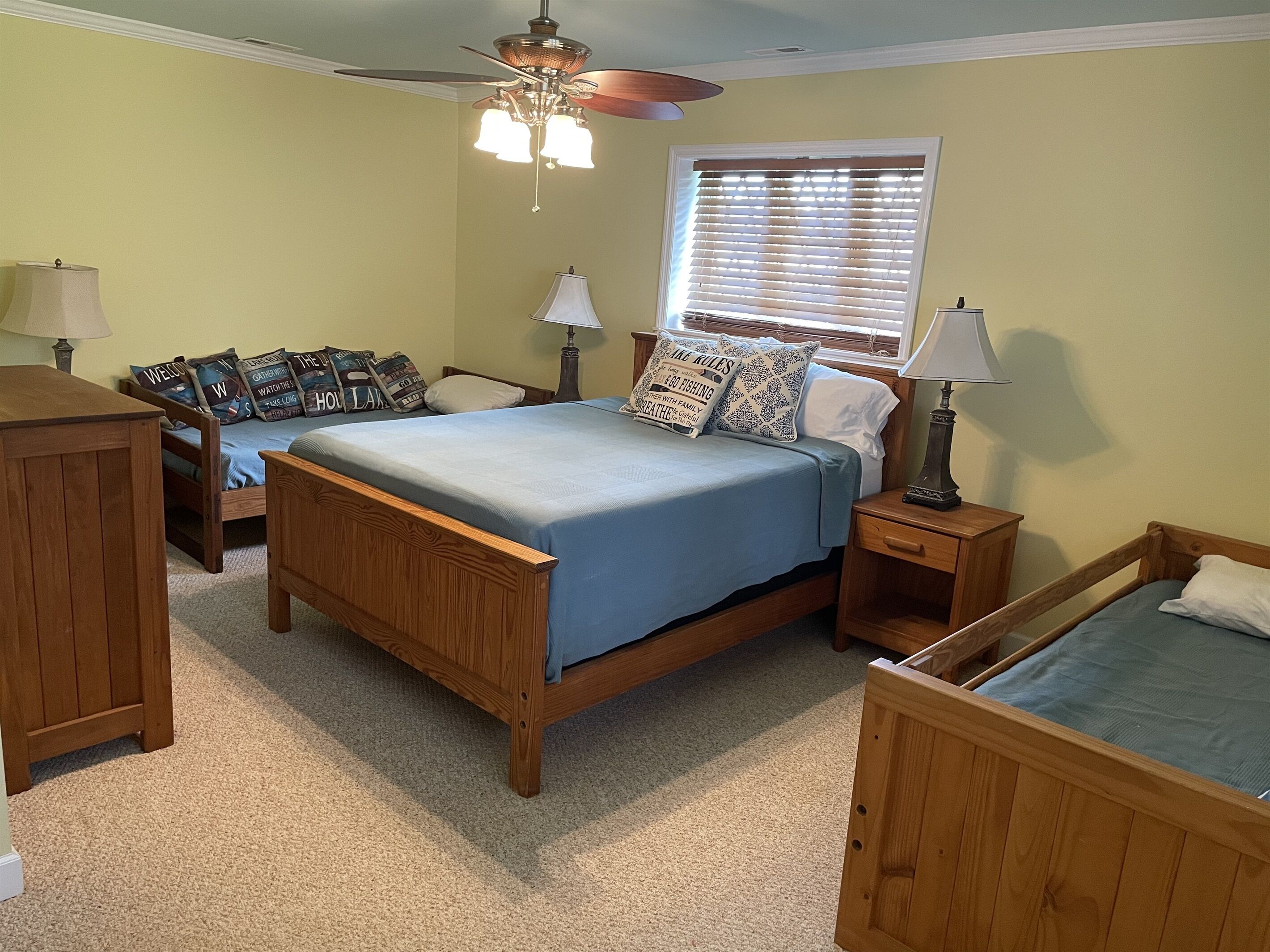 Mid-lake waterfront 3 BR w/ private dock and ample boat/trailer parking