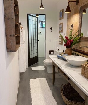 Casa Areia | 浴室 | 淋浴設備、雨淋花灑、風筒、提供毛巾