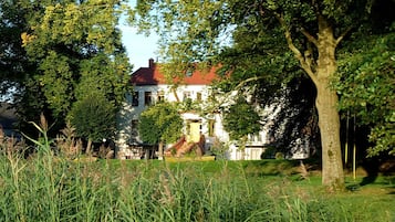 Esterni