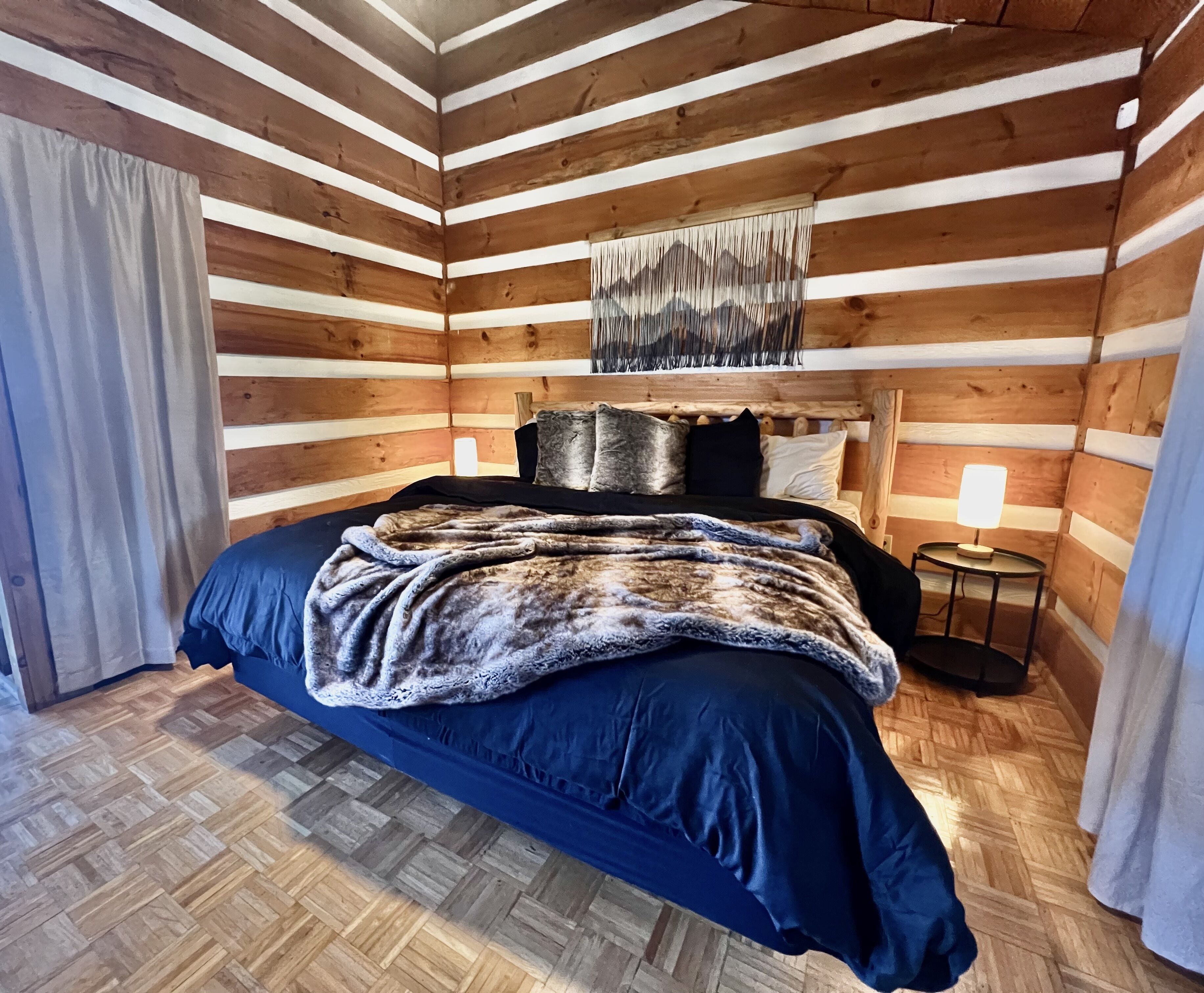 Cozy, Private Cabin w/ a View & Hot Tub