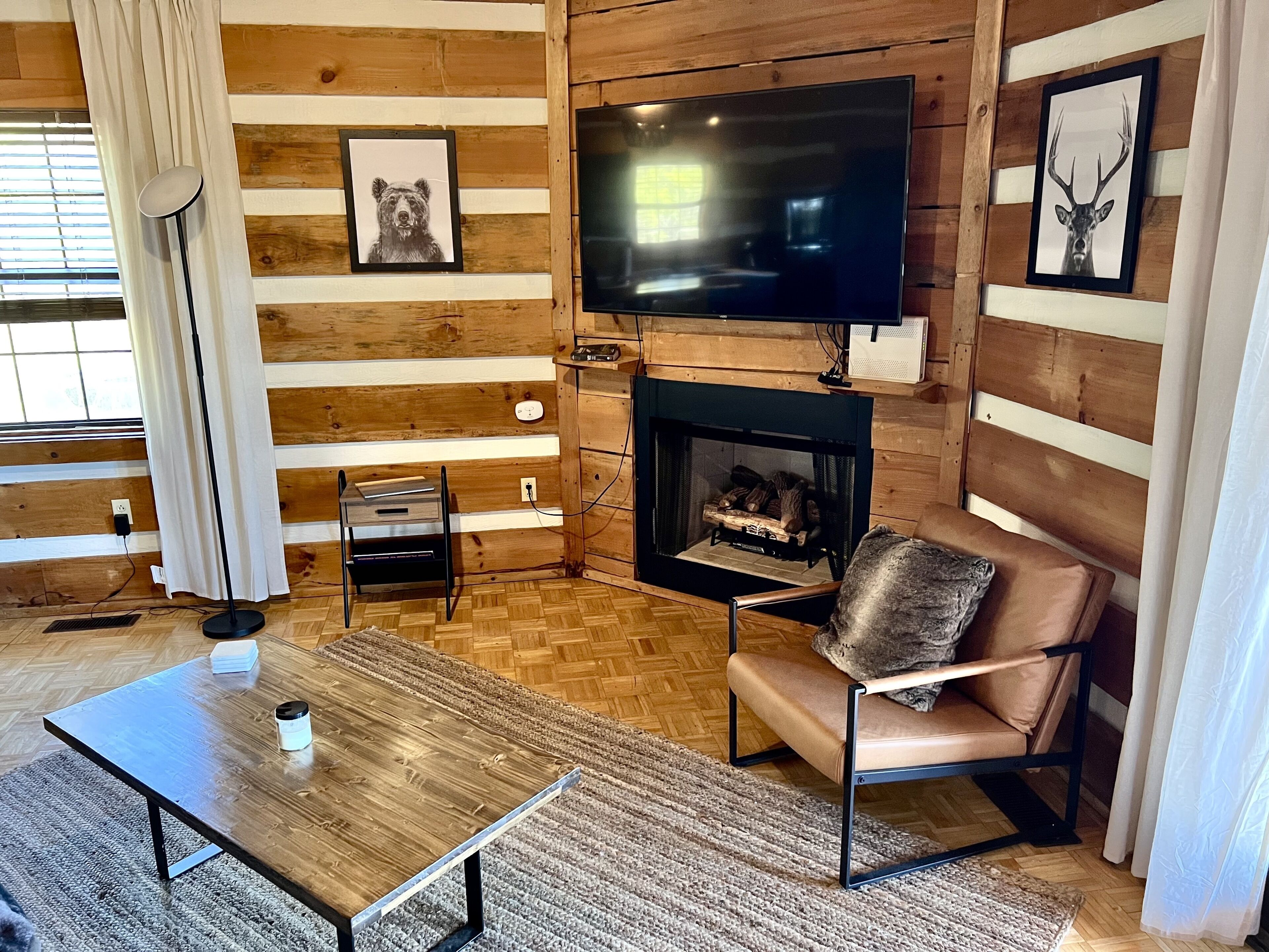 Cozy, Private Cabin w/ a View & Hot Tub