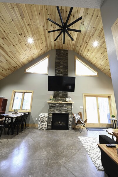 Northern Michigan Gem!  3 bed, 2 bath Chalet at Schuss Mountain ski/golf/ LAKES