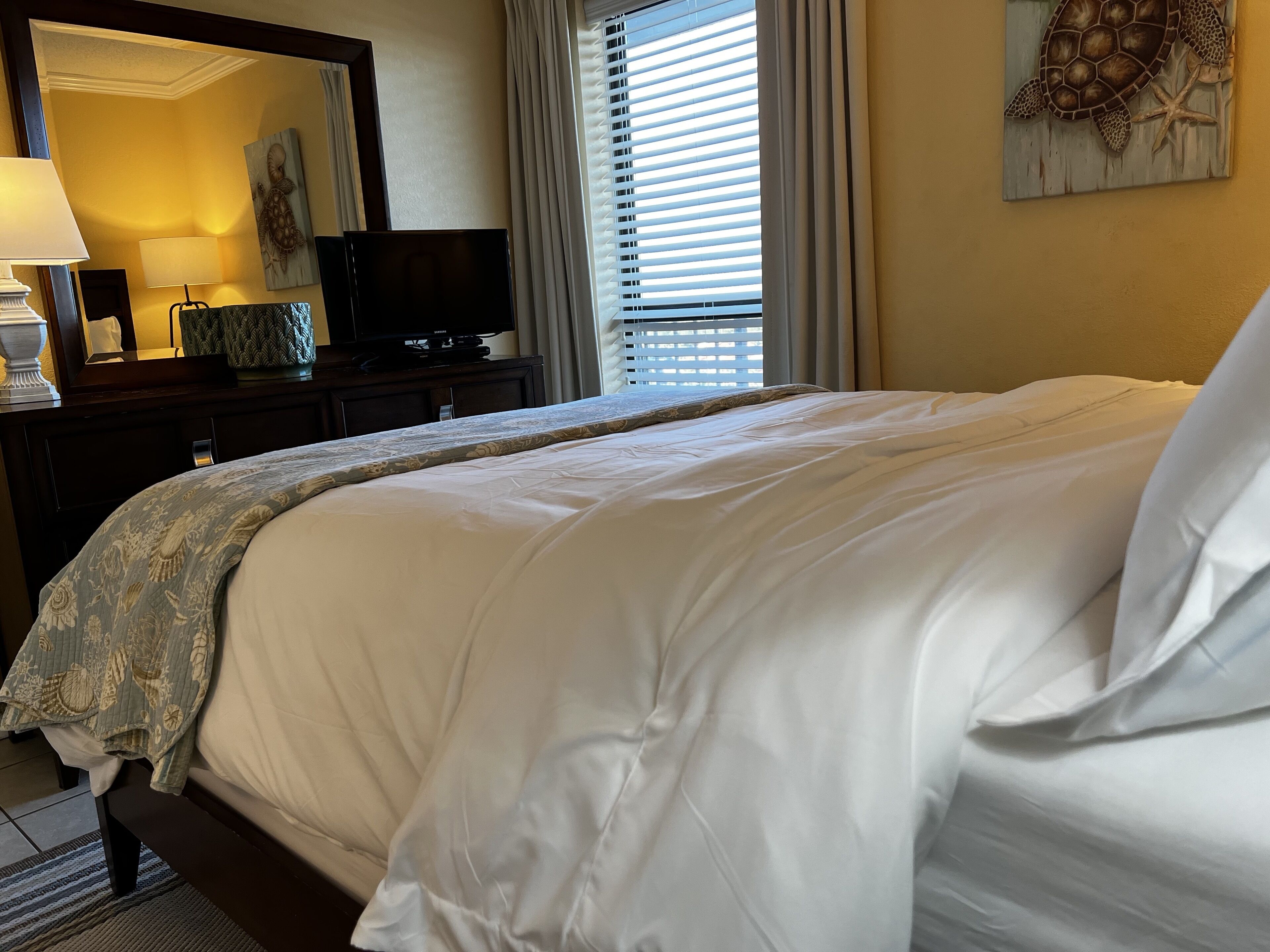 Edgewater Resort Tower 1 Fabulous Pool and Beach Views