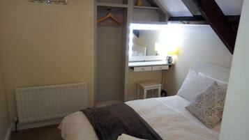 2 間睡房、熨斗/熨衫板、免費 Wi-Fi、床單