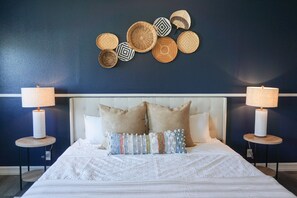 4 bedrooms, desk, iron/ironing board, travel crib