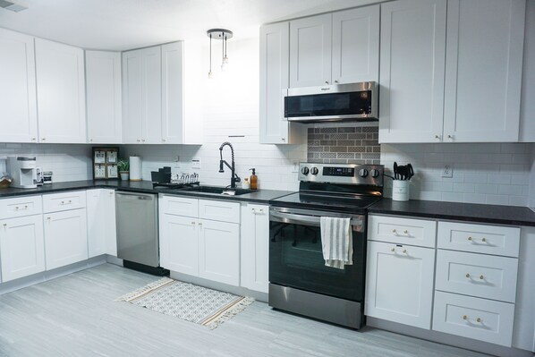 Fridge, microwave, oven, stovetop