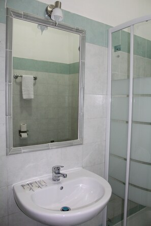 Douche, bidet