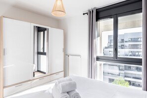 2 slaapkamers, een strijkplank/strijkijzer, gratis wifi, beddengoed
