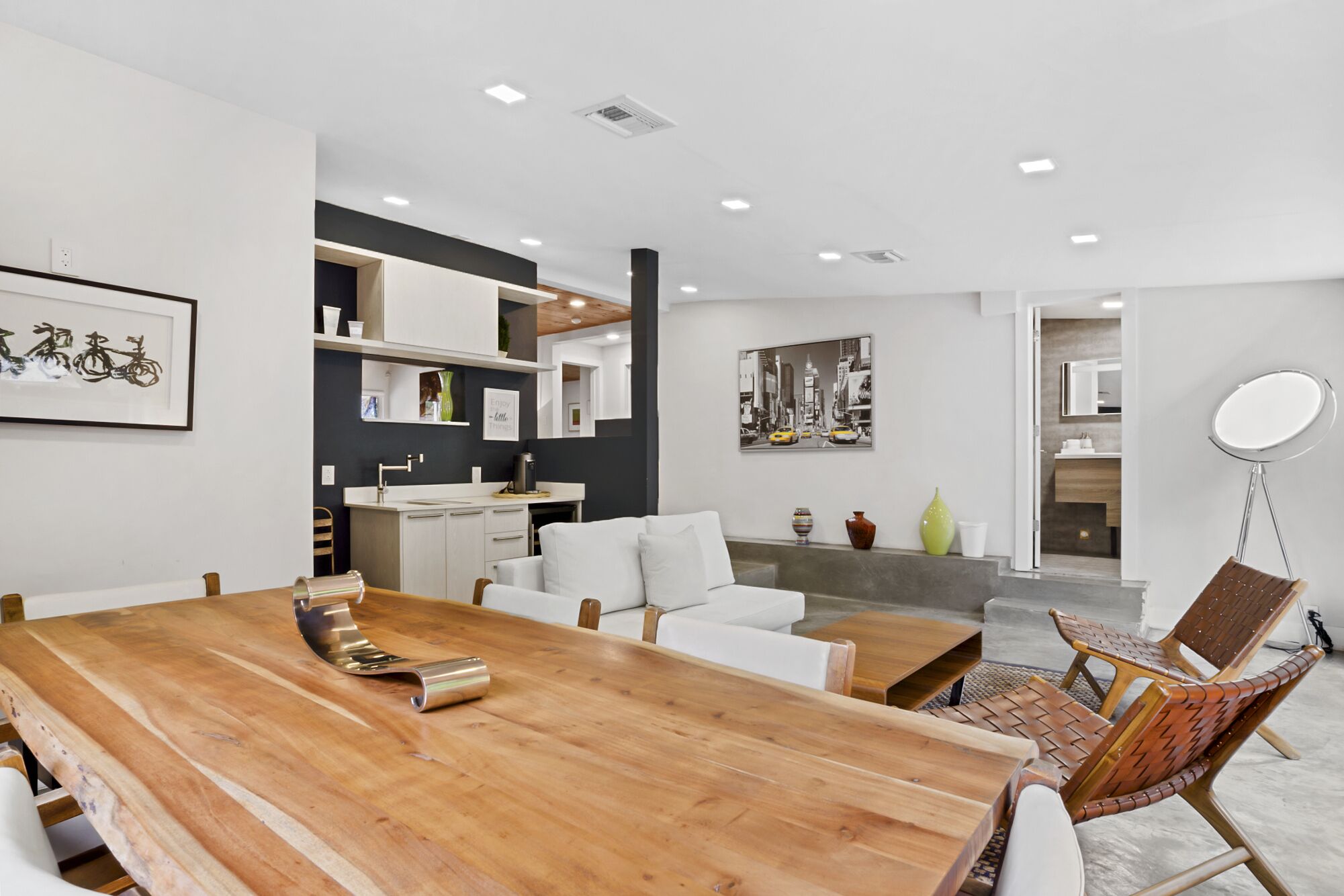 电视、书、立体声音响