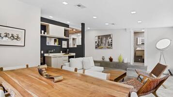 电视、书、立体声音响