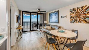 Smart TV - Sea Winds 405: Updated 2 Bedroom Beach Front Condo (Marco Island)