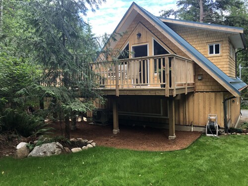 Luxury Loft - Quiet rural setting - 5 min from the beach!