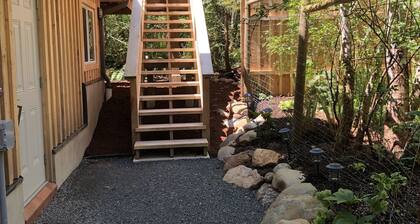 Luxury Loft - Quiet rural setting - 5 min from the beach!