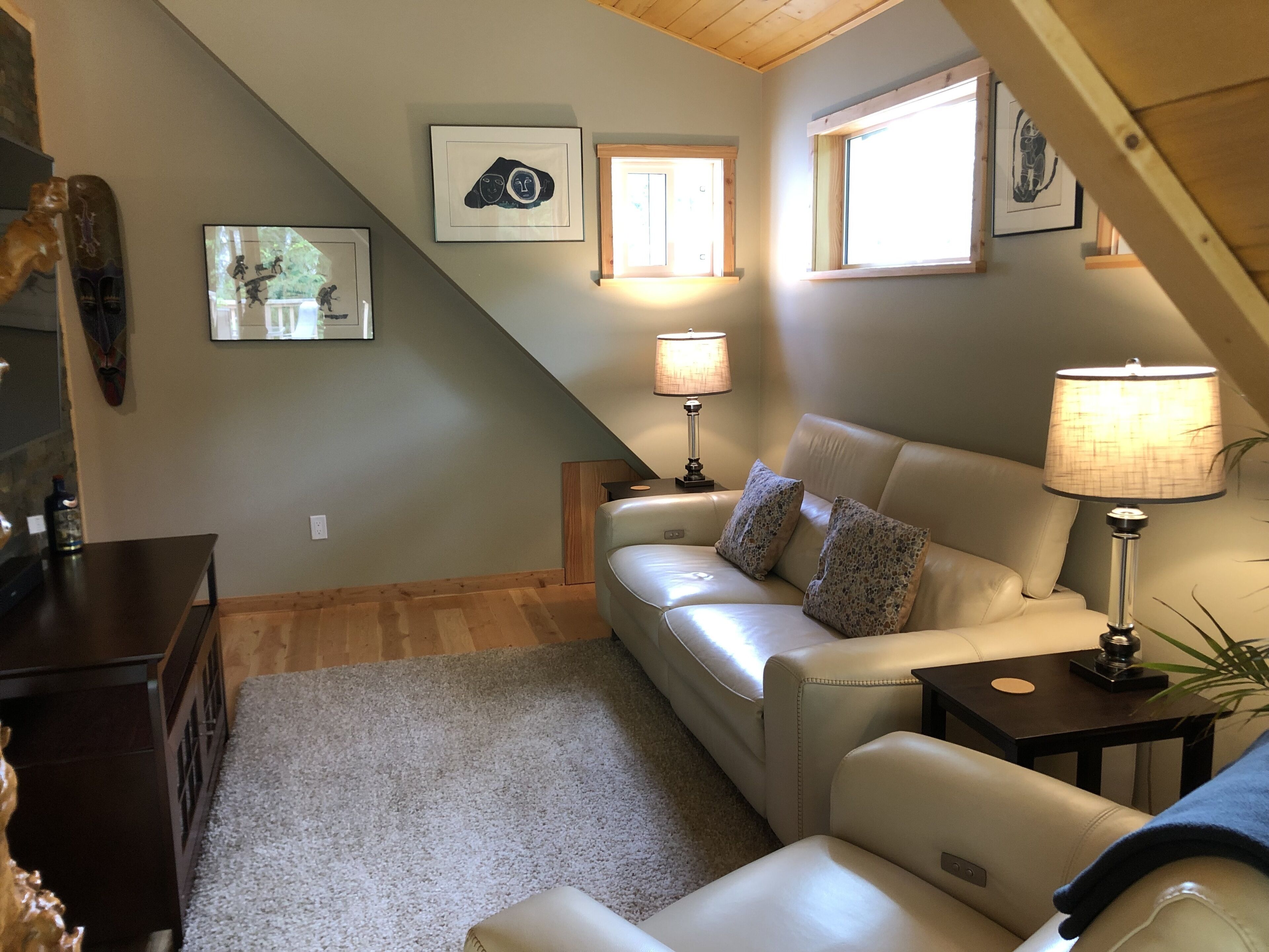 Luxury Loft - Quiet rural setting - 5 min from the beach!